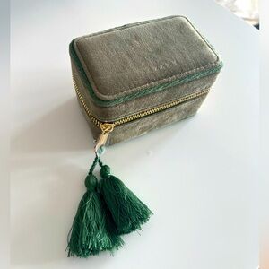 Sezane Cotton Velvet Jewelry Case - OLIVE GREEN